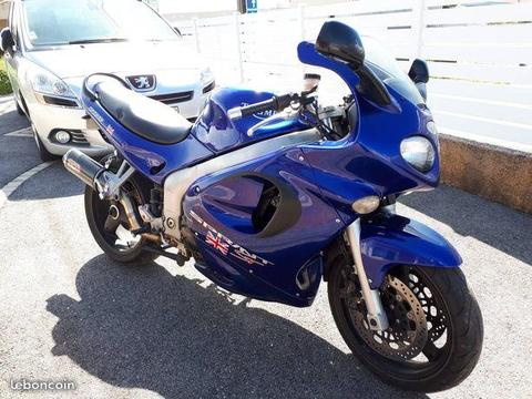 Triumph 955 sprint st