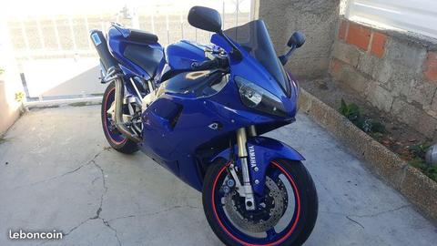 Yamaha YZF R1