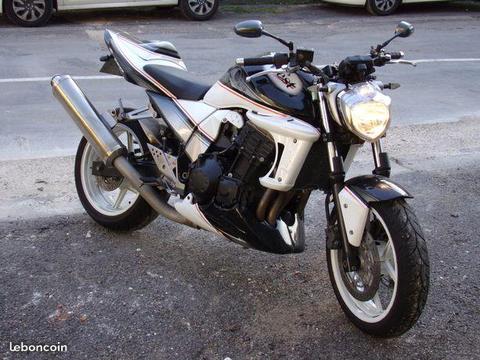 Kawazaki Z 750 Model Unique