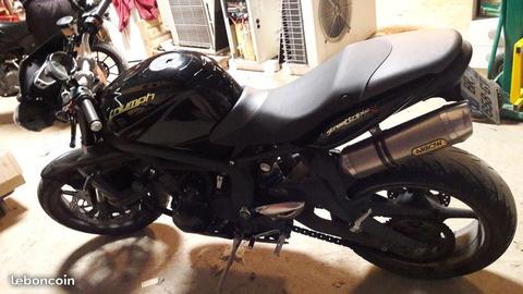 MOTO TRIUMPH 675 Street Triple