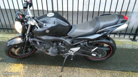 Moto yamaha fazer fz6