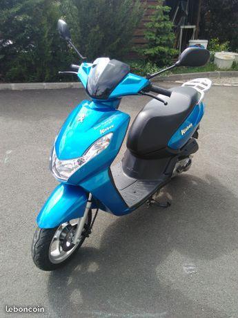 Scooter peugeot kisbee
