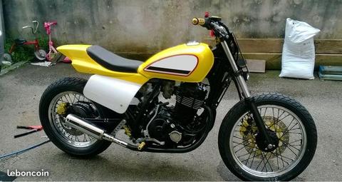 DR 600 flat-track