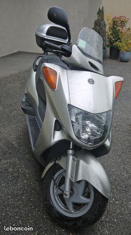 Scooter honda pantheon