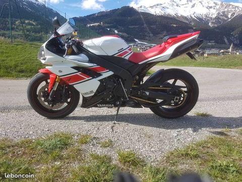 Yamaha r1 2008 31800km full options