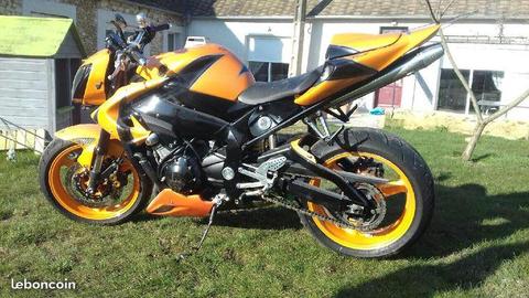 Yamaha r1