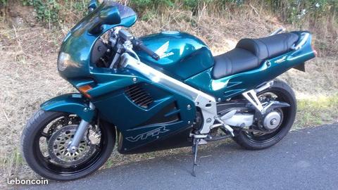 VFR Honda 750