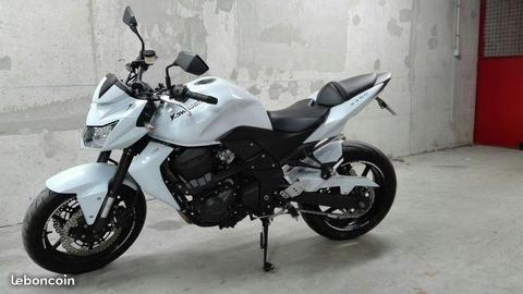 A SAISIR KAWASAKI Z750 de 2013