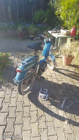104 Peugeot mobylette