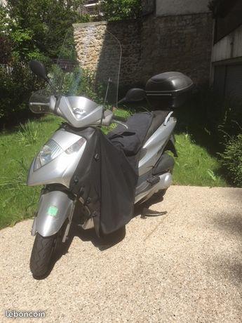 Scooter 125cm3 Honda Dylan Tout équipé
