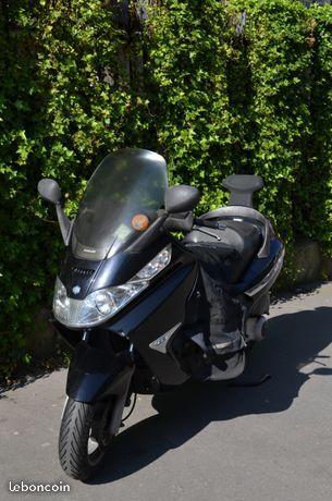 Scooter Piaggio X8 125 cm