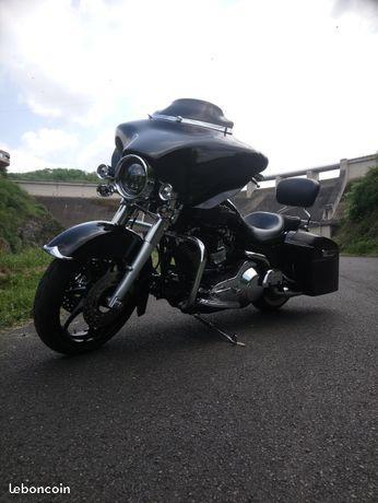 Harley davidson street glide