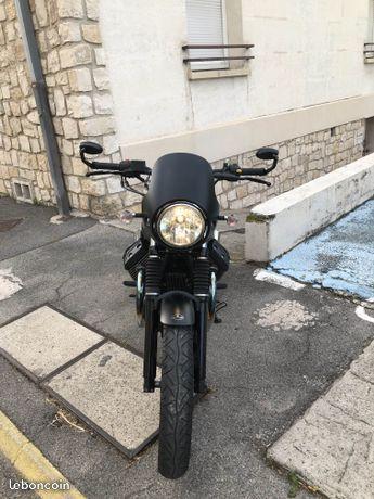 Superbe Moto Guzzi V7 II Stone ABS