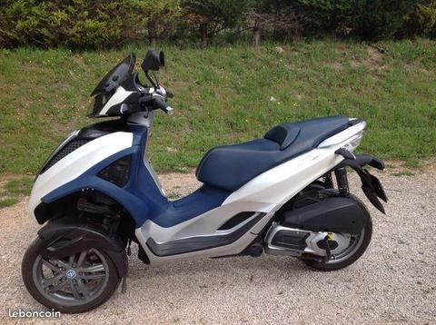 Scooter 3 roues PIAGGIO YOURBAN 300 cm3 LT