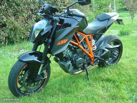 Magnifique KTM 1290 R Superduke de 2014