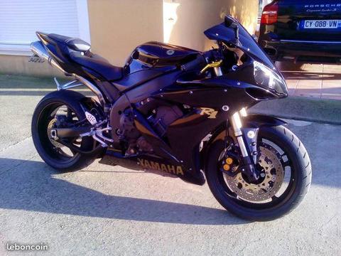 Yamaha R1