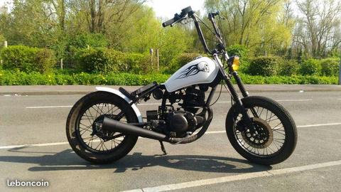 échange Yamaha Bobber custom