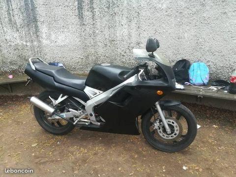 moto 50 cc ou cm3 yamaha