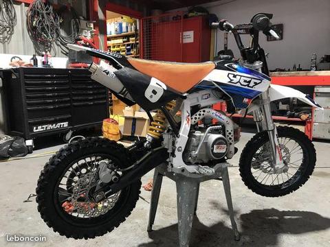 YCF 125 pilot 2014