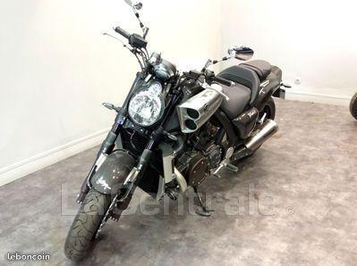 Yamaha VMAX 1700 editon limitée carbon 18ex 200cv