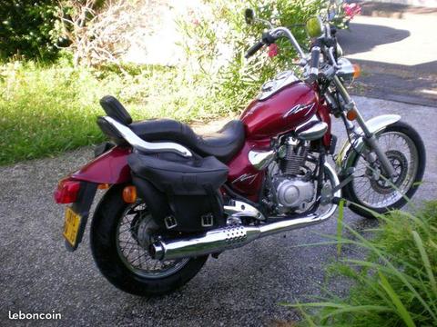 Moto kymco 125 cc modéle zing (type chopper)