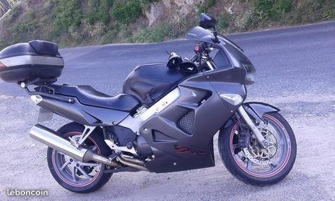VFR 800 Fi 98 ou échange