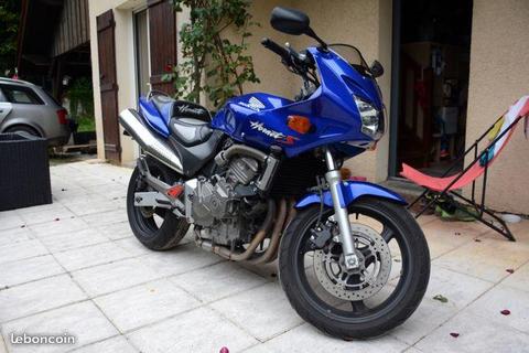 Honda Hornet 600S - année 2000 - 26 000 kms