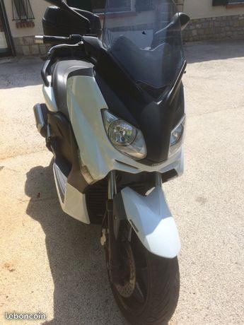 Yamaha x-max 125 ABS