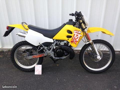 Moto 50 suzuki rmx d'origine TBE