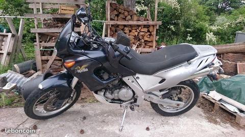 Aprilia Pegaso 3 650 cm3 vendu pour pièces