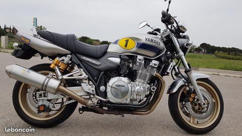 Superbe Yamaha XJR full options