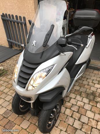 Metropolis Peugeot 400
