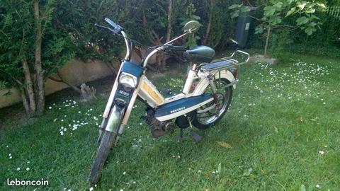 Mobylette peugeot 103 année model 1983