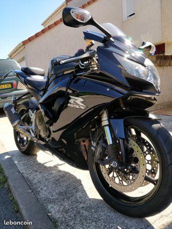 SUZUKI GSXR 600 L0 noir pot yoshimura
