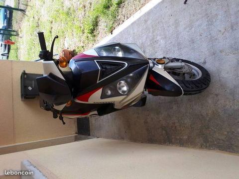 SCOOTER 50 CM 3 EN BON ÉTAT GÉNÉRAL