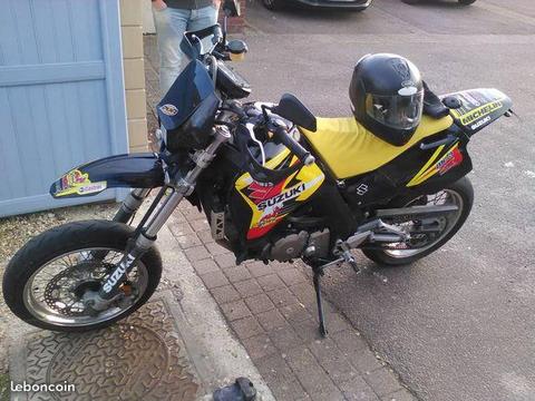 moto supermotard base suzuki sv650