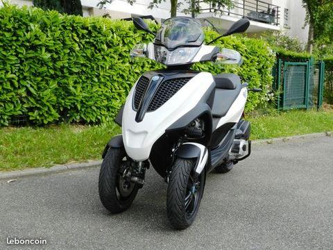 MP3 Yourban 300 - 810km - Garantie jusqu’à 10.2020