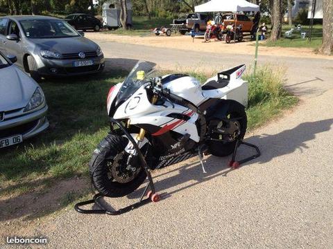 Yamaha r6 piste et route