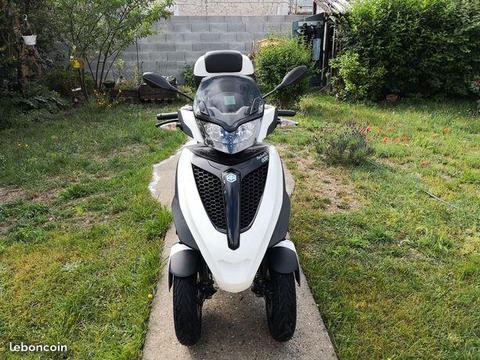 Scooter MP3 300 SPORT