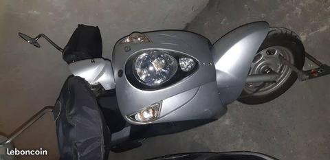 scooter SYM MIO 100
