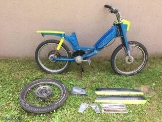 Lot cadre + pièces Peugeot 103