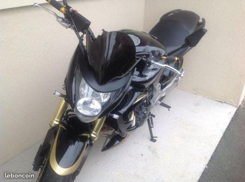 MOTO HONDA HORNET