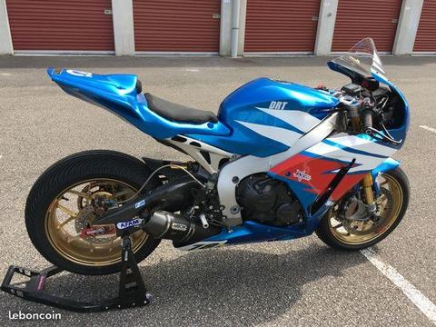 Honda CBR 1000 RR SP piste HRC 2014 CBR1000RR
