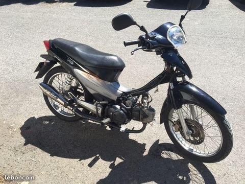 Honda innova 210cc Tueur de T-max