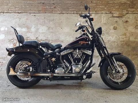 Harley SOFTAIL CROSS BONES 1584 2009 faible km
