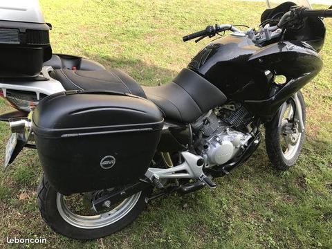 Varadero 125