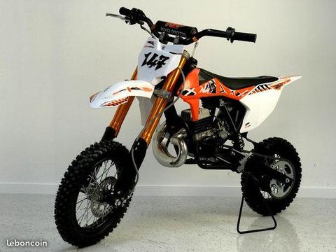 Moto cross 50 cc demarrage au kick boite auto