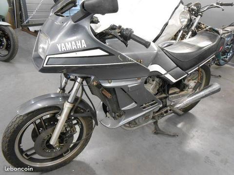 Yamaha xz 550 racer garage