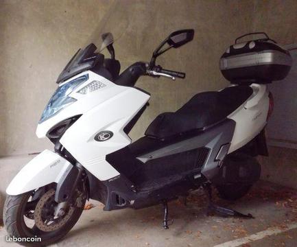 Scooter Kymco 700 My Road