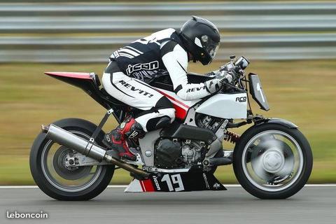 Prototype yamaha 1000 gts
